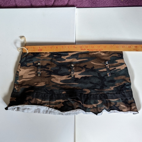 Lip Service y2k denim camouflage army mini skirt with ruffle bottom - Picture 5 of 6
